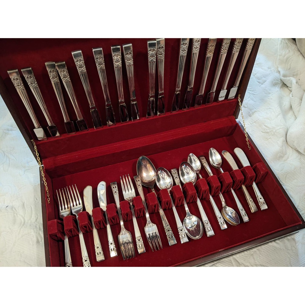 *VINTAGE QE CORONATION! SILVER PLATE FLATWARE/SILVERWARE, RARE, HTF SERVICE 8!* - Picture 2 of 9
